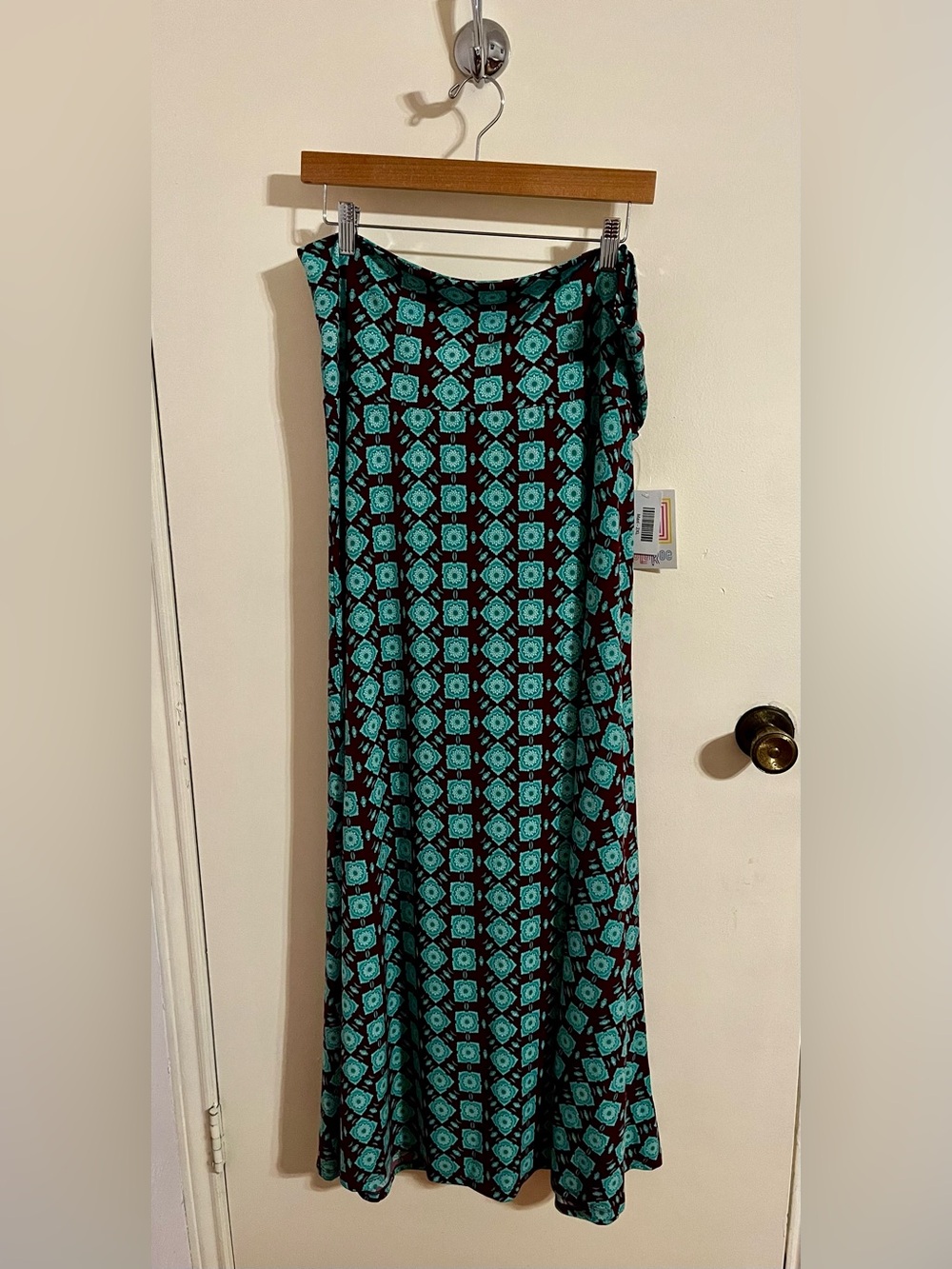 NWT LuLaRoe Burgundy and Teal Maxi Skirt 2XL